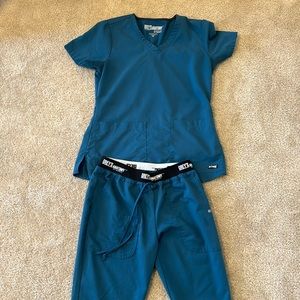 Grey’s Anatomy scrubs